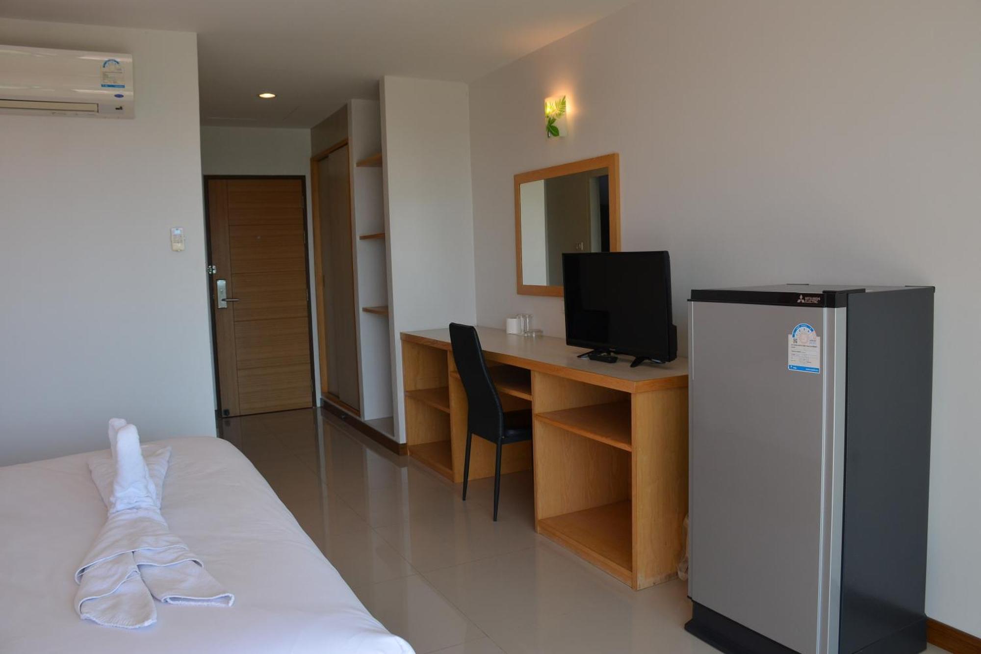 Hotel The Base HHQ Zewnętrze zdjęcie